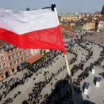 У Польщі зняли табличку з антиукраїнським текстом з меморіалу УПА
