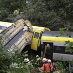 Аварія з поїздом у Німеччині: серед пасажирів було п’ятеро українців, – МЗС