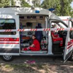 На Буковині підліток посеред вулиці скоїв самогубство: поліція повідомила деталі