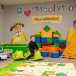 З Маріуполем у серці: музей “Голоси мирних” Фонду Ріната Ахметова зібрав історії переселенців про війну