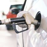 АЗС готуються скасувати поточні ціни на бензин: в НБУ розкрили, чого очікувати українцям