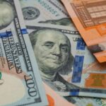НБУ підвищив курс долара на 9 копійок