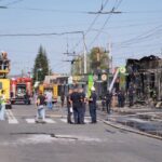 Горіли зупинка й магазини: у Запоріжжі 17 постраждалих, одного витягли з провалля